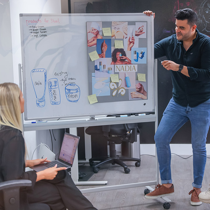 alain-showcasing-ideas-absoluteweb